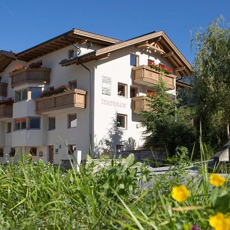 Kinderbauernhof Ierzerhof Arzl im Pitztal Exterior foto